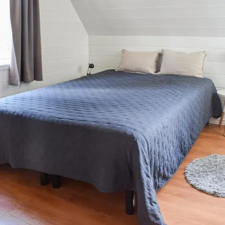 2 Bedroom Cozy In Holiday home *